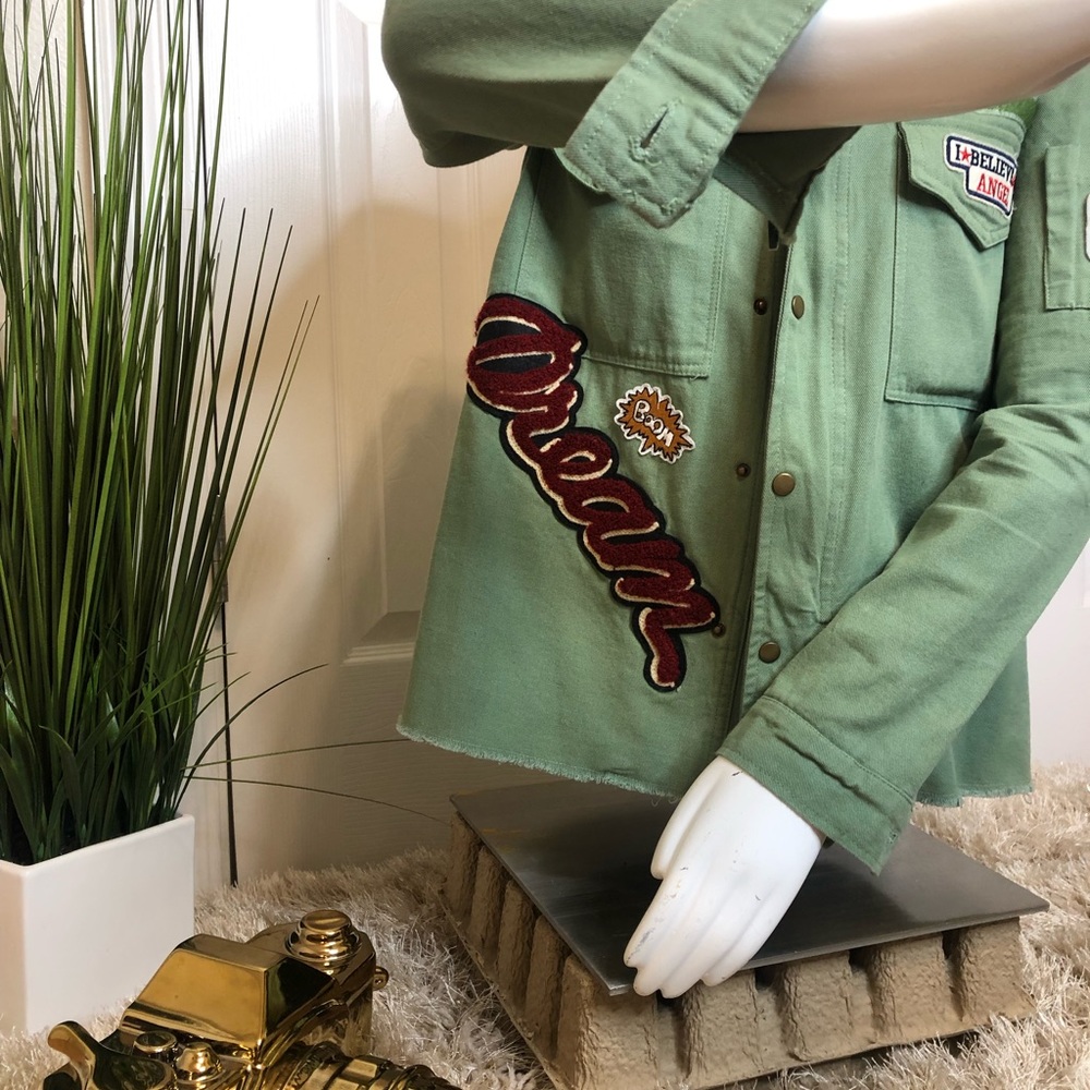 Very stylish long sleeve shirt/ jacket!!! - Picture 4 of 5